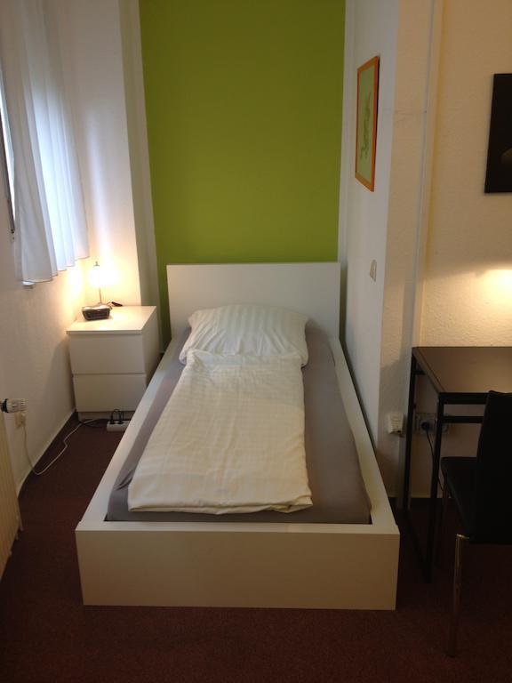 Apartmenthaus Somborn Bochum Quarto foto