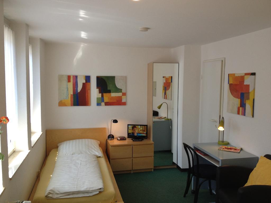 Apartmenthaus Somborn Bochum Quarto foto